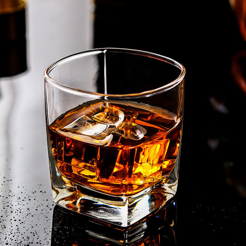 Wine Whiskey Beer - 235ml 4 adet Set bira brendi