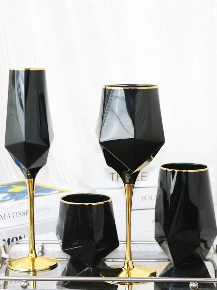 Wine Whiskey Beer - Saf Siyah Kristal Altın Kenar şarap